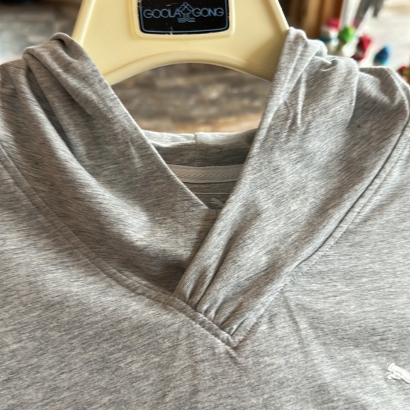 Women’s top.   New without tags. Light weight - Picture 3 of 7